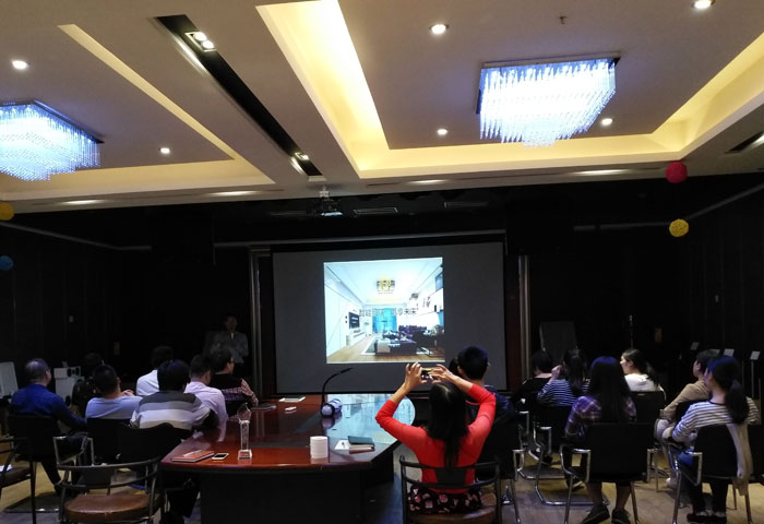 陈总阐述英嘉尼产品优势