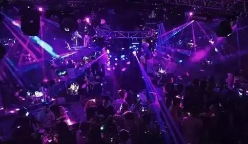 代表酒吧:赣州零点酒吧