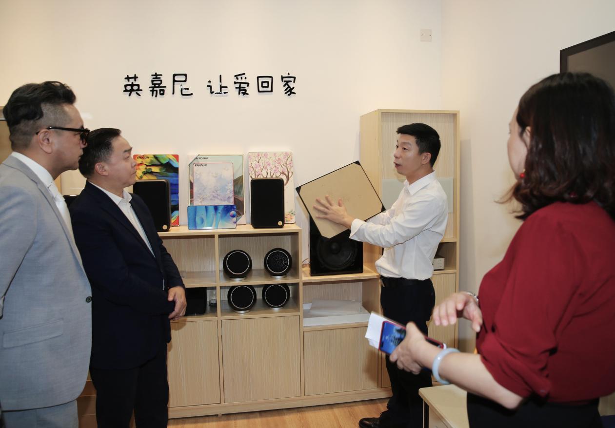 深圳市室内设计师协会设计师参观一禾科技