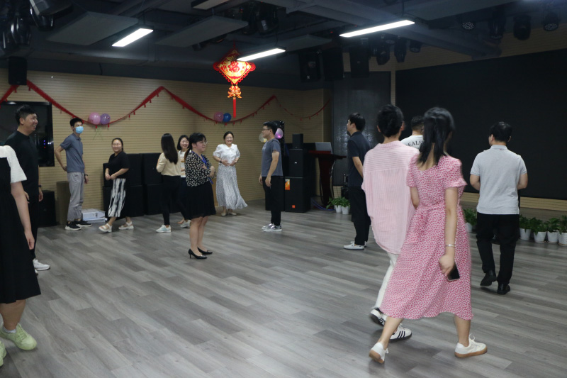 生日会