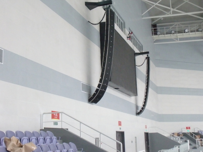 线阵列扬声器系统