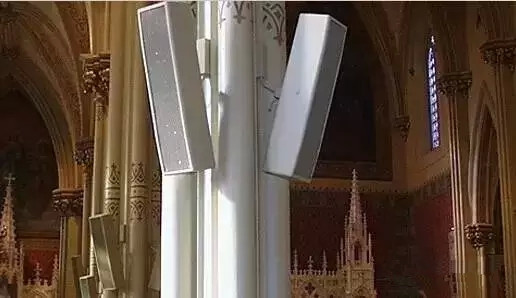 不让美学因素影响扬声器的选择和摆放位置