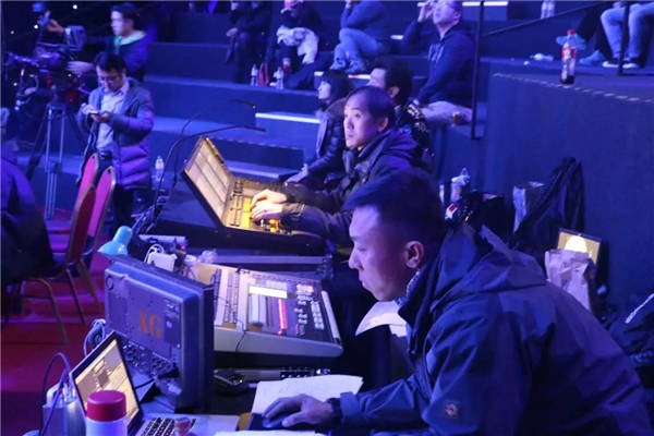 双十一晚会舞台音响灯光哪家更强?