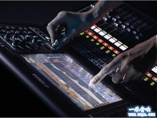 YAMAHA QL系列数字调音台